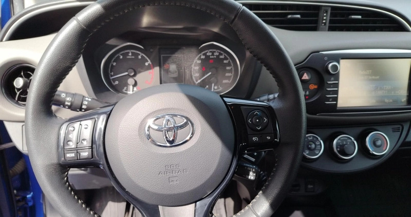 Toyota Yaris cena 53900 przebieg: 155528, rok produkcji 2019 z Skaryszew małe 352